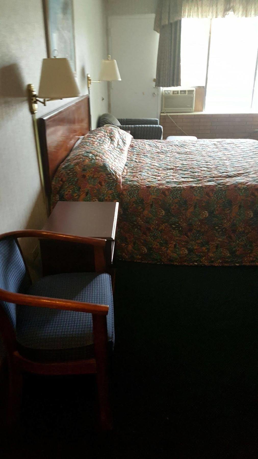 The Carolinian Inn Wilmington Exteriör bild